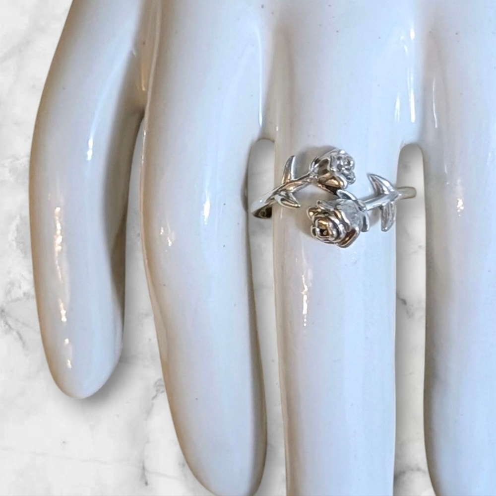 Vintage Rosebud Sterling Silver Ring (NVC 925)